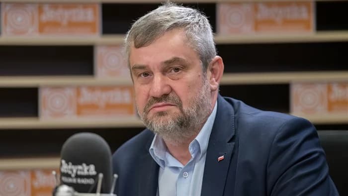 Afbeelding voor artikel: Ardanowski stapt uit PiS en stelt positie partijleider Kaczynski ter discussie