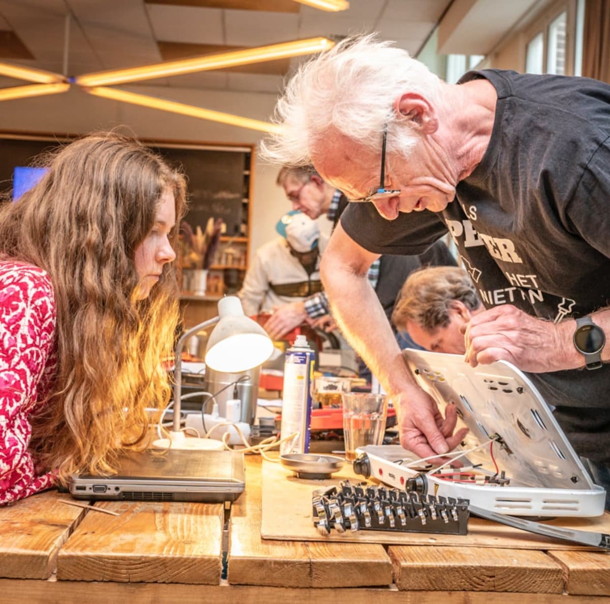 Afbeelding voor artikel: Straks in EU-winkels: minder weggooien, meer repareren